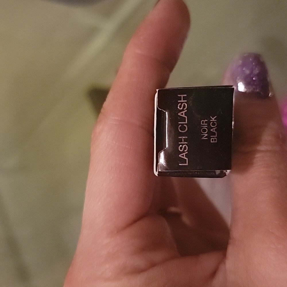 Benefit, IT Cosmetics, YSL, & Bareminerals mascara bundle with brand new bag! - Picture 4 of 16